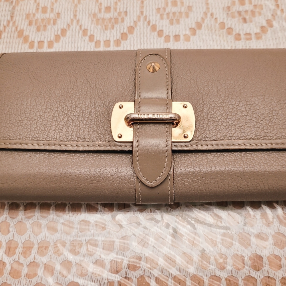 Authetic Louis Vuitton Suhali Portefeuille Le Fubuleux wallet